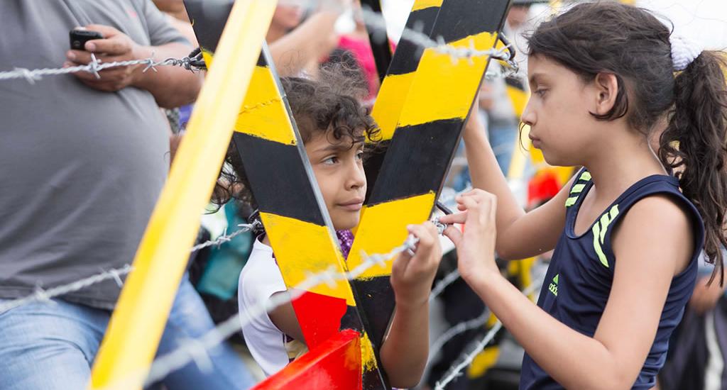 Niños, Cierre de Frontera